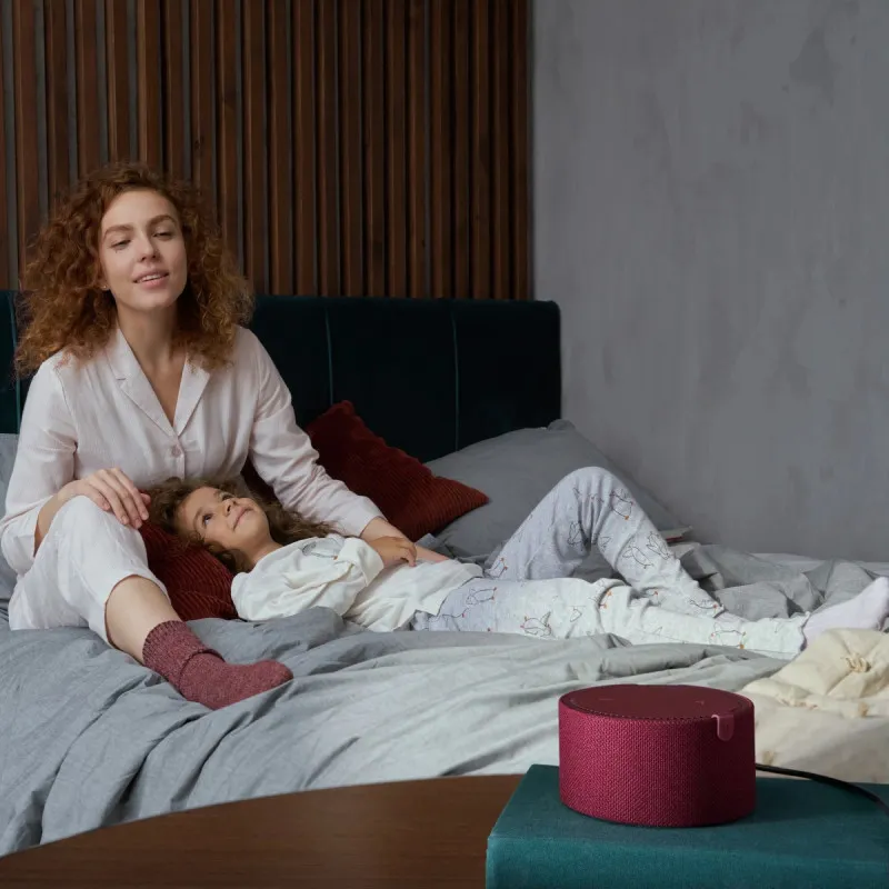 Умная колонка Яндекс Станция Мини, красный гранат