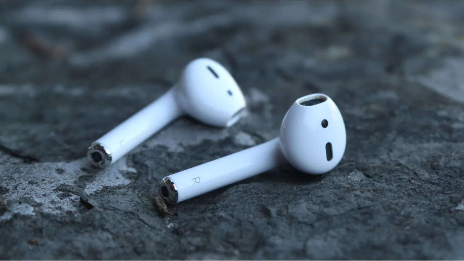 Обзор AirPods 2019
