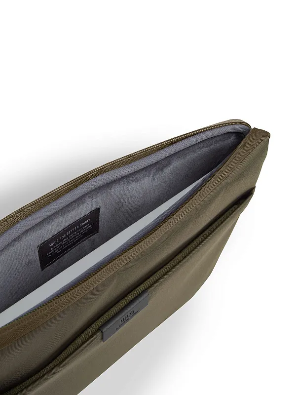 Чехол Uniq для ноутбуков 14" Bergen Nylon Laptop sleeve Olive Green