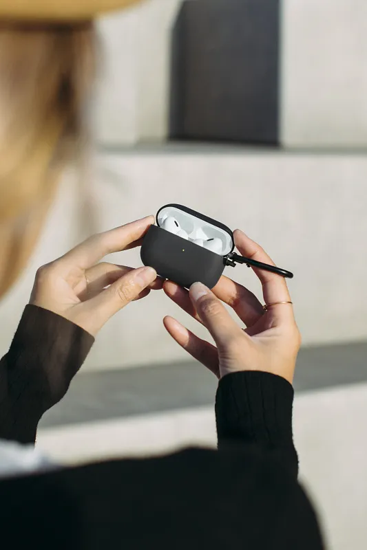 Чехол защитный Native Union для AirPods Pro 2, черный