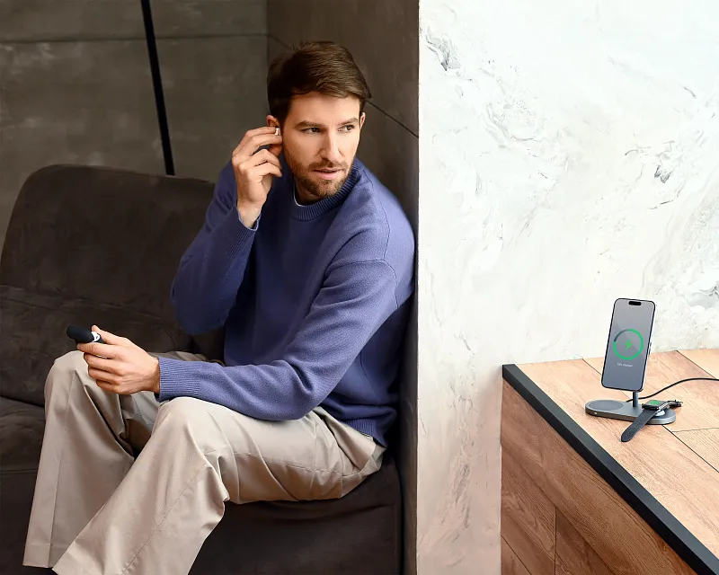 Беспроводное зарядное устройство uBear Stage Pro, 3-в-1, MagSafe совместимое, цвет серый космос