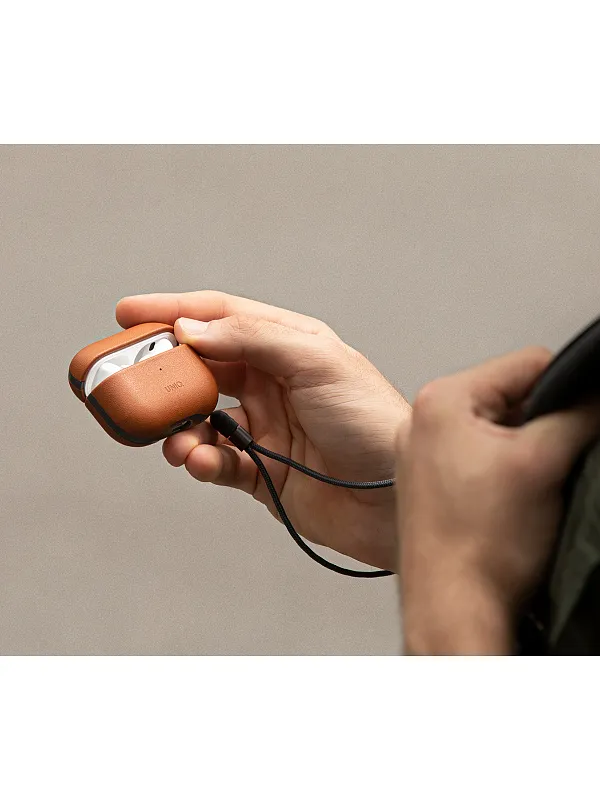 Чехол Uniq для Airpods Pro 2 Terra Genuine Leather with handstrap Toffee Brown