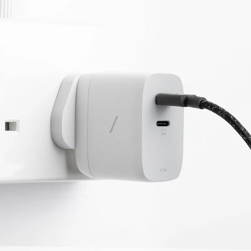 Сетевое зарядное устройство Native Union Fast GaN Charger 2 USB-C, PD, 67 Вт, белый