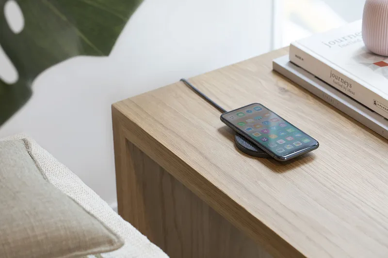 Беспроводное зарядное устройство Native Union Drop Charge Pad, 10 Вт, Серый