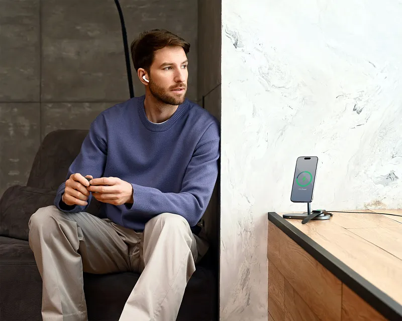 Беспроводное зарядное устройство uBear Stage Pro, 3-в-1, MagSafe совместимое, цвет серый космос